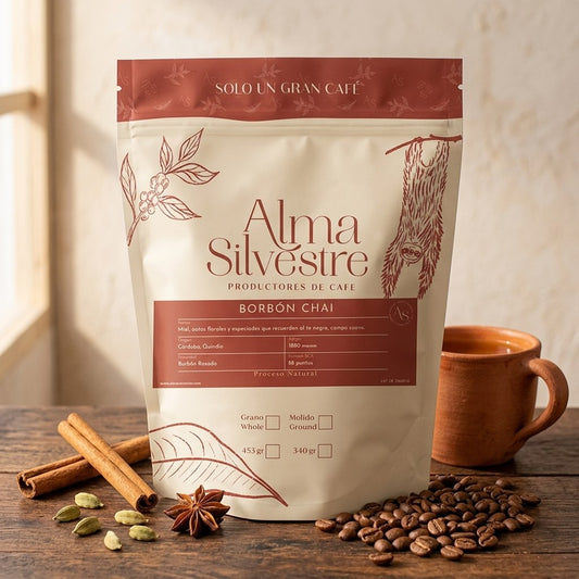 Café de especialidad Borbón Chai Alma Silvestre con canela, cardamomo y anís estrellado
